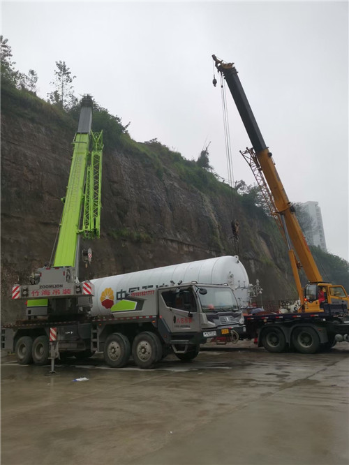 阳泉市“不怕风雨冻”—— 吊车的 “恶劣环境适应” 技术